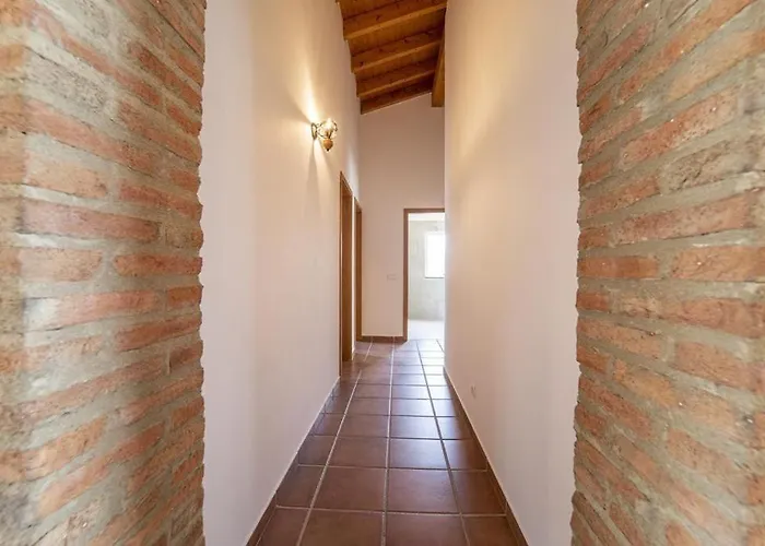 Alaia - The Perfect Getaway * アルジェズール